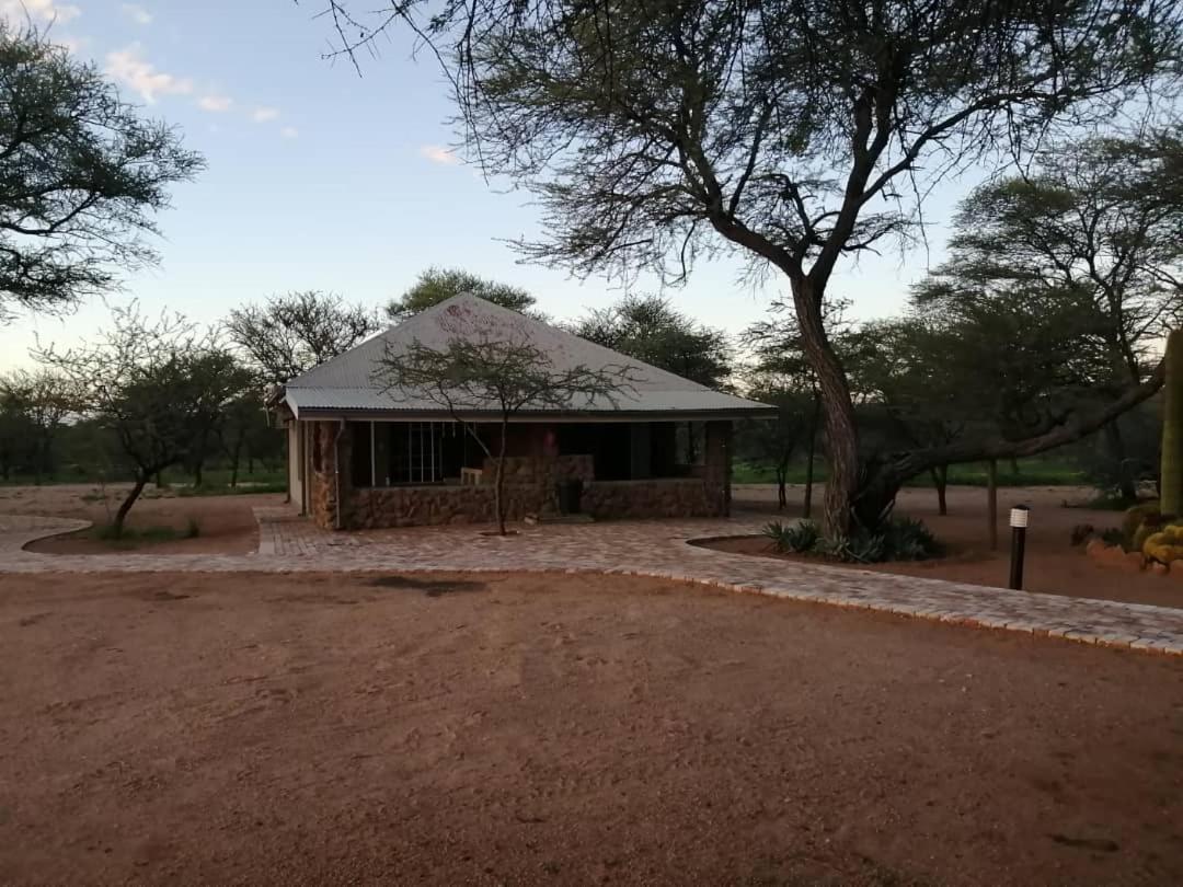 Khan River Lodge Wilhelmstal 外观 照片