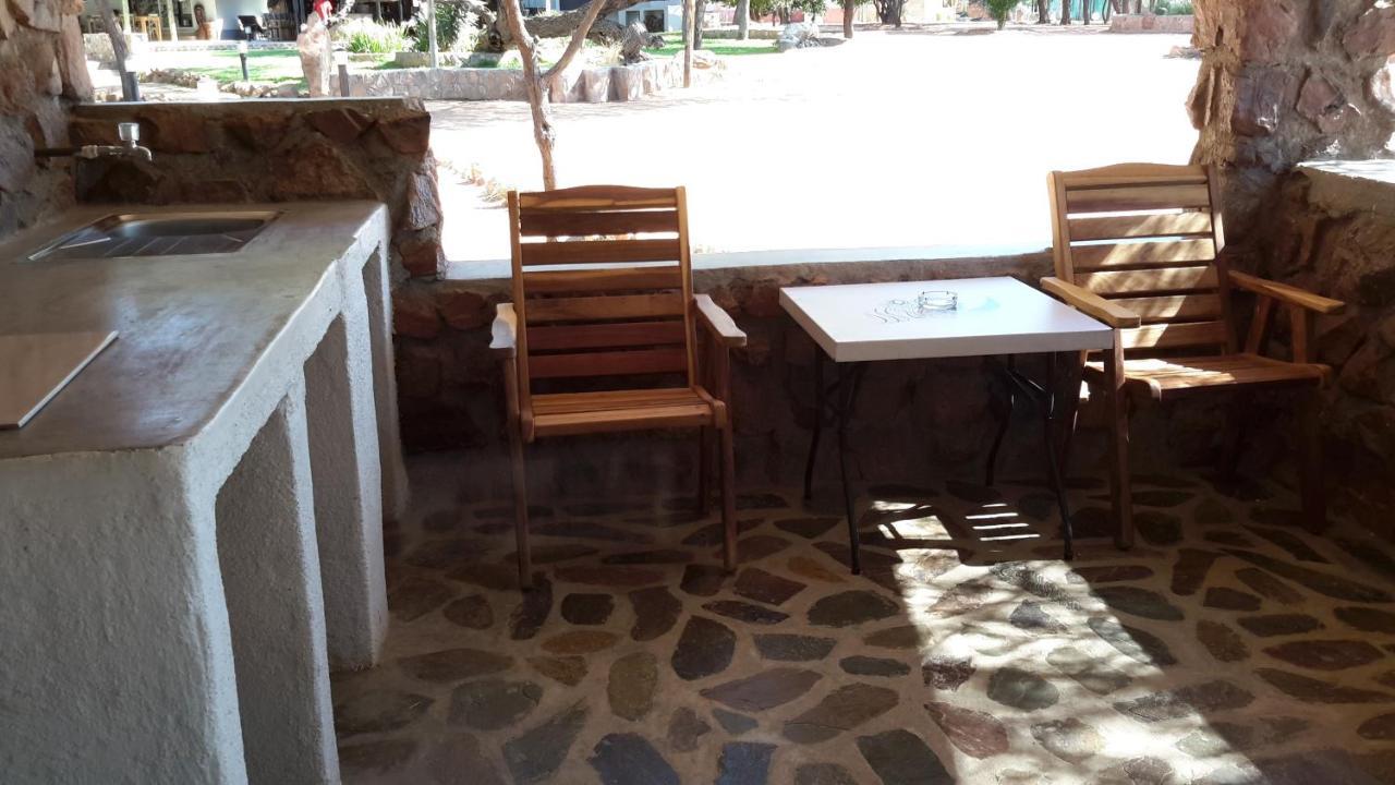 Khan River Lodge Wilhelmstal 外观 照片