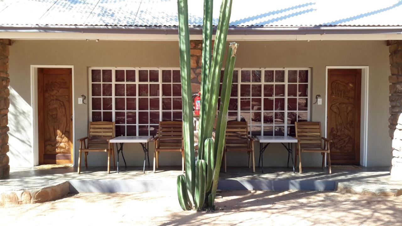 Khan River Lodge Wilhelmstal 外观 照片