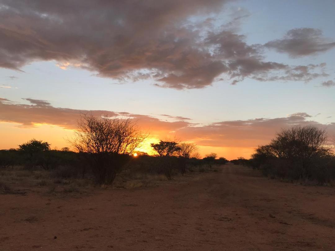 Khan River Lodge Wilhelmstal 外观 照片