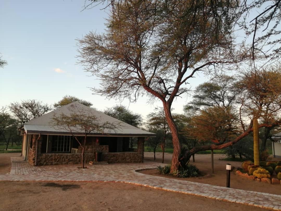 Khan River Lodge Wilhelmstal 外观 照片